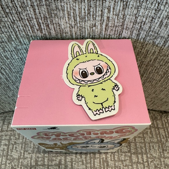 Pop Mart The Monsters Exciting Macarons Labubu Plush Pendant - Green Grape - Picture 4 of 11